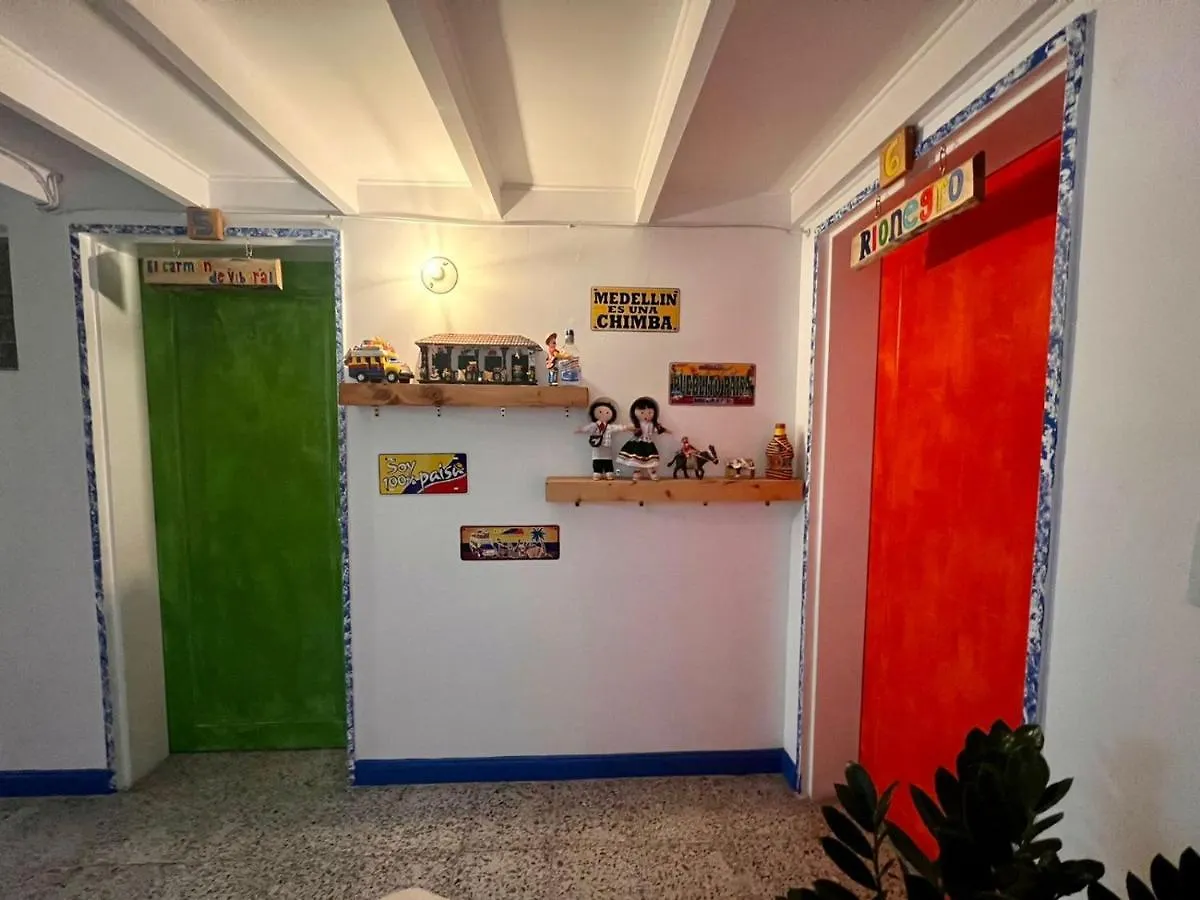Casa Guadalupe Laureles Hotel Medellin Guest house
