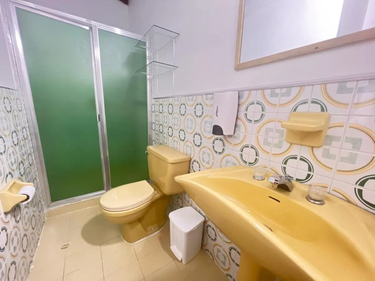 Casa Guadalupe Laureles Hotel Medellin Guest house