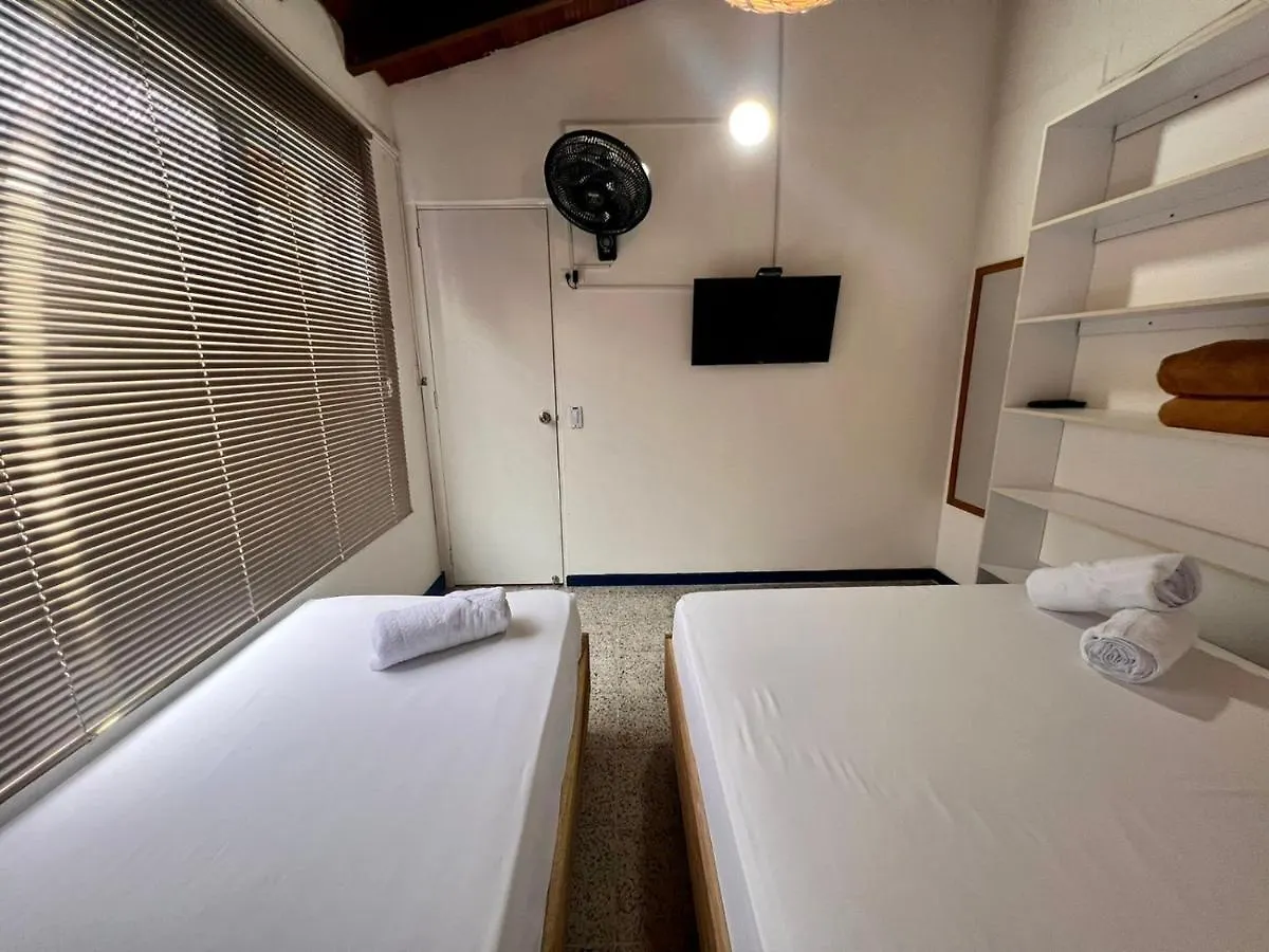 Guest house Casa Guadalupe Laureles Hotel Medellin Colombia